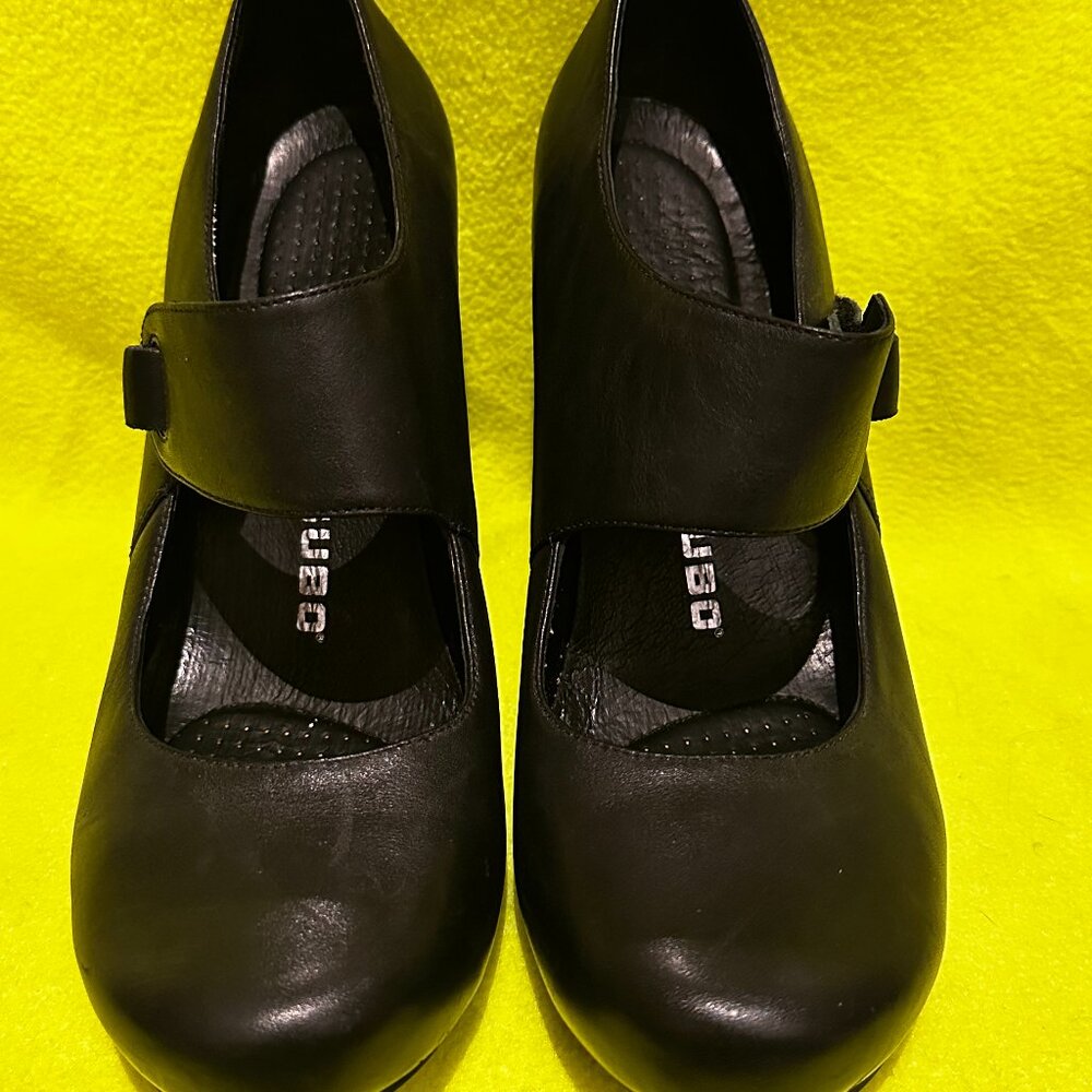 Tsubo Black Leather Mary Jane Heels Size 9.5 Block Heel Comfort Work Shoes
